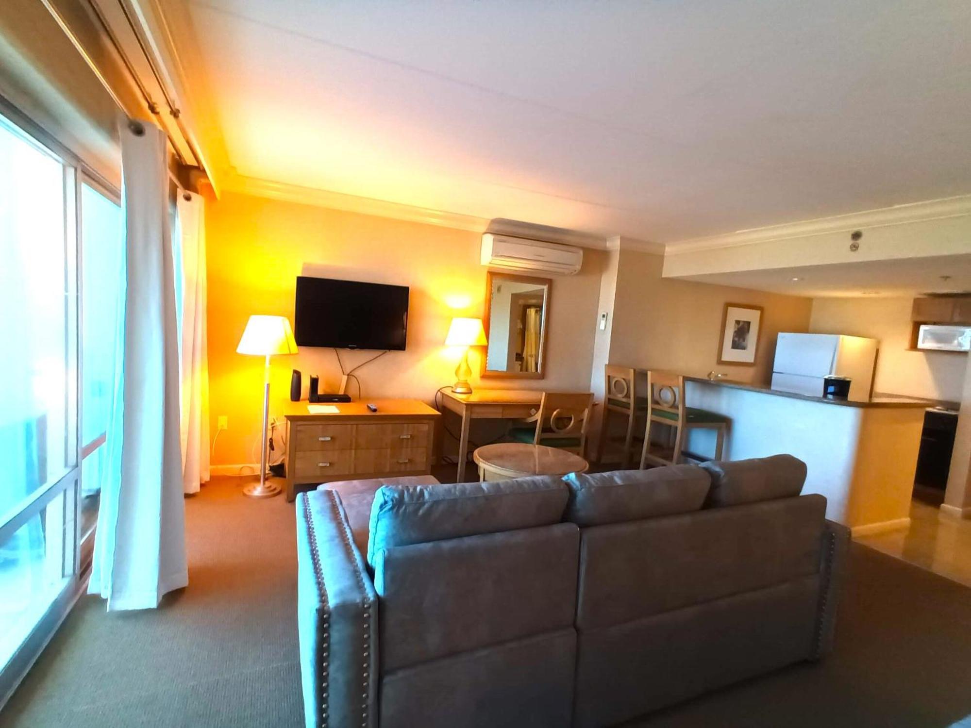 Ilikai Apt 302 - Spacious Studio With Stunning Ocean & Harbor Views Honolulu Exterior foto